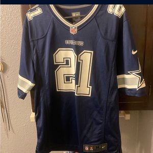 Ezekiel Elliot’s Dallas Cowboy jersey/ Brand is Nike/ Size is Medium